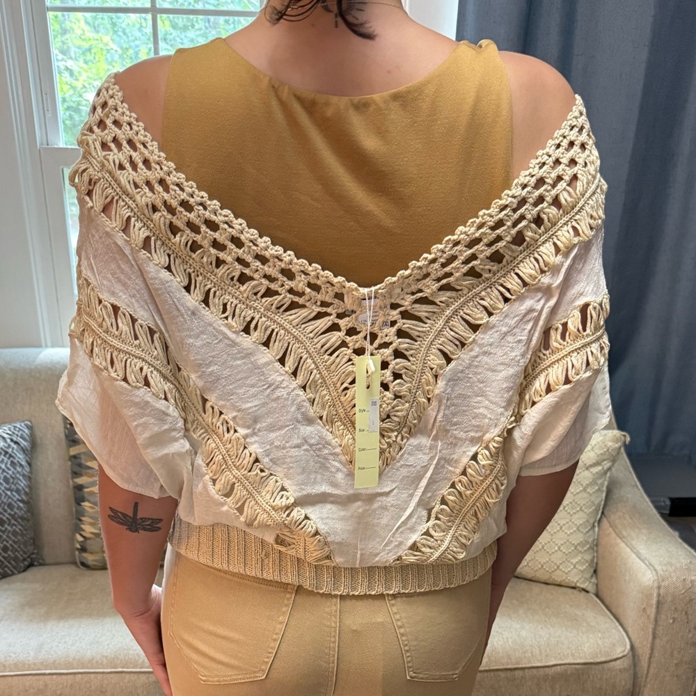 NEw Miss Kelly Elegant Cream Crochet Women's Top S M L - Picture 4 of 5